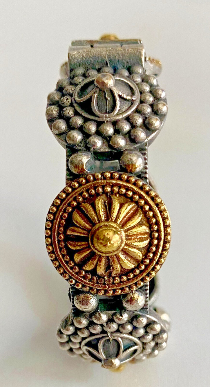 Vastrabhushan Two-Tone Kada Bangle & Ring
